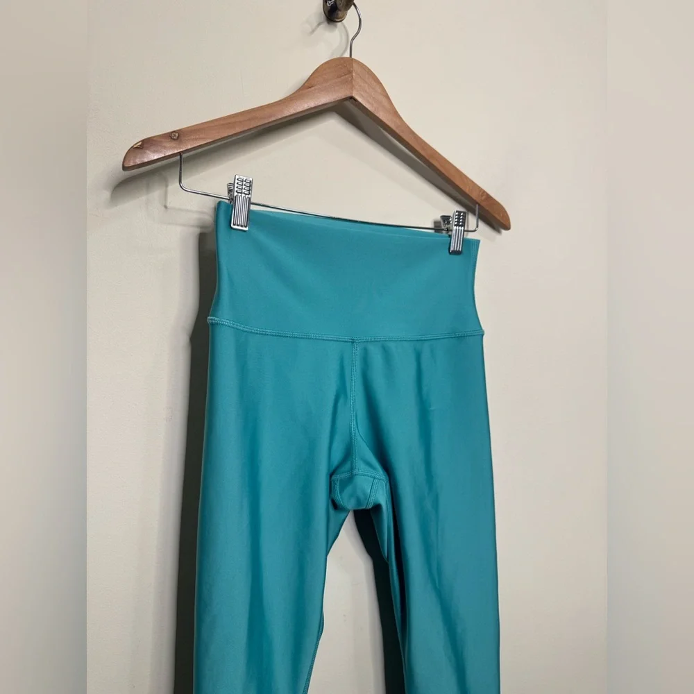 ALO Yoga 7/8 High-Waist Airlift Legging in Ocean Teal